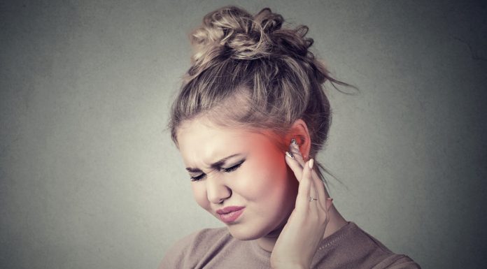 Słuch a wiosenne alergie szumy uszne
